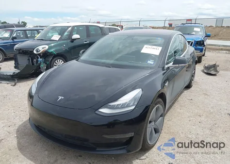 2018 Tesla Model 3 из США, поврежденный, VIN 5YJ3E1EA9JF123241